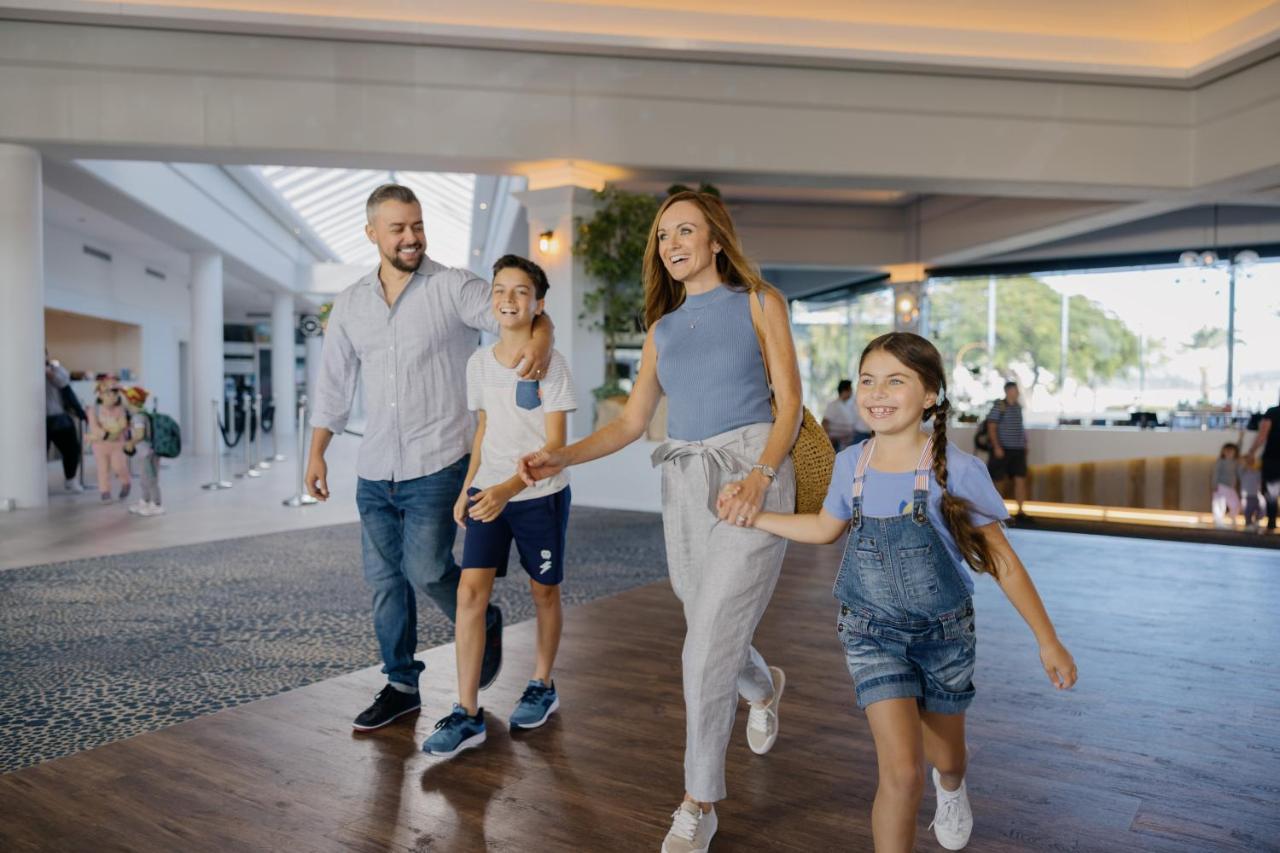 Main Beach Sea World Resort מראה חיצוני תמונה