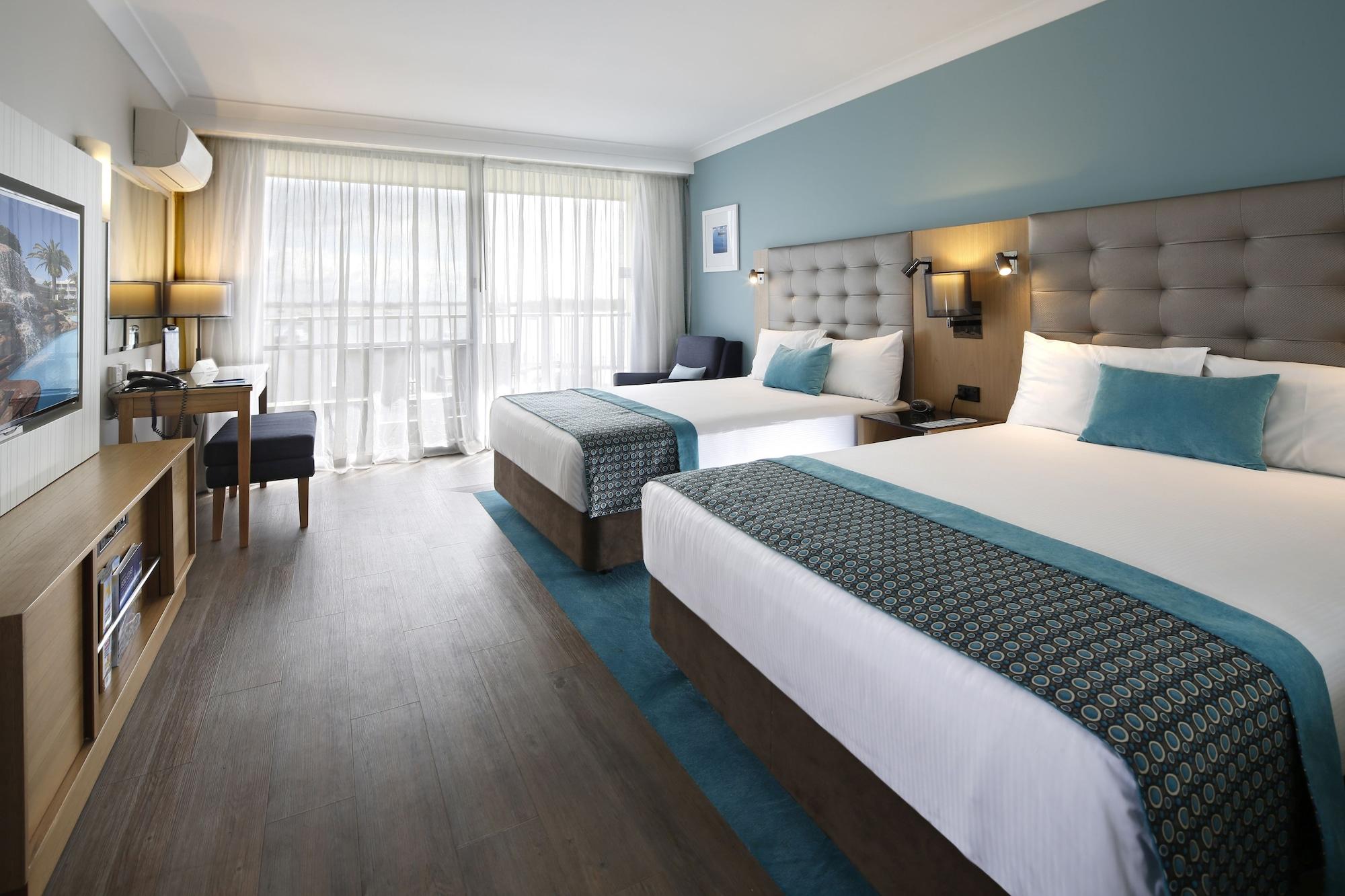 Main Beach Sea World Resort מראה חיצוני תמונה