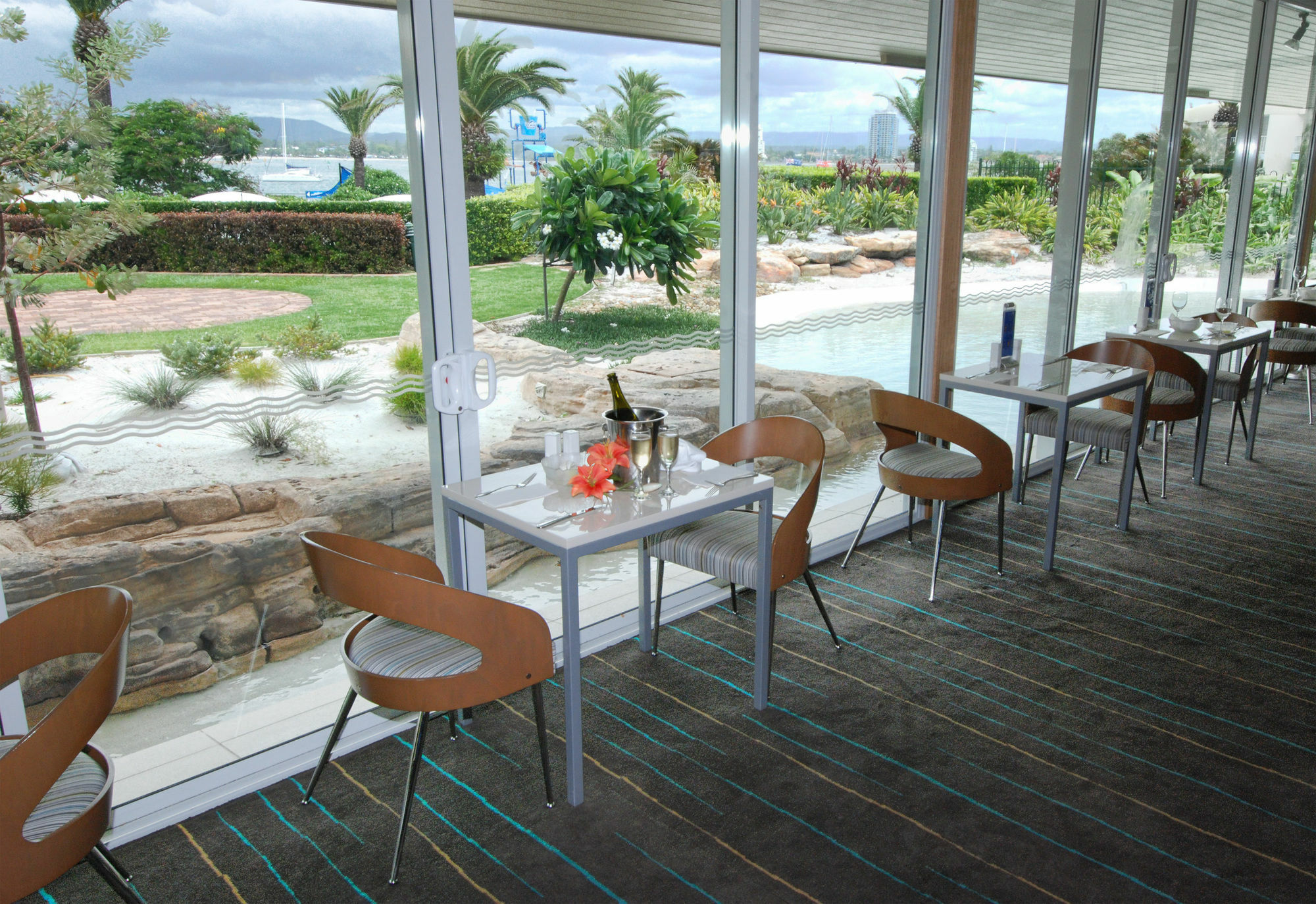 Main Beach Sea World Resort מראה חיצוני תמונה